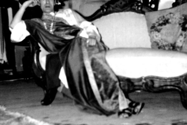 19702